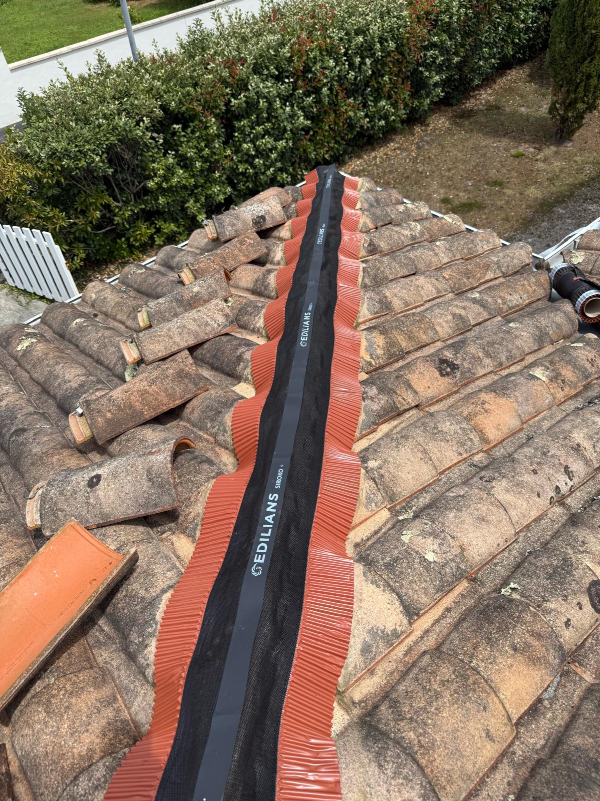 Démoussage à Lormont, réalisation Tourny Couverture (Gironde)
